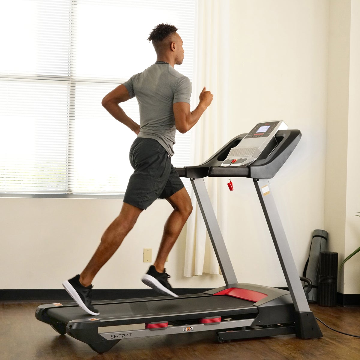 Sunny Health & Fitness Performance Treadmill
